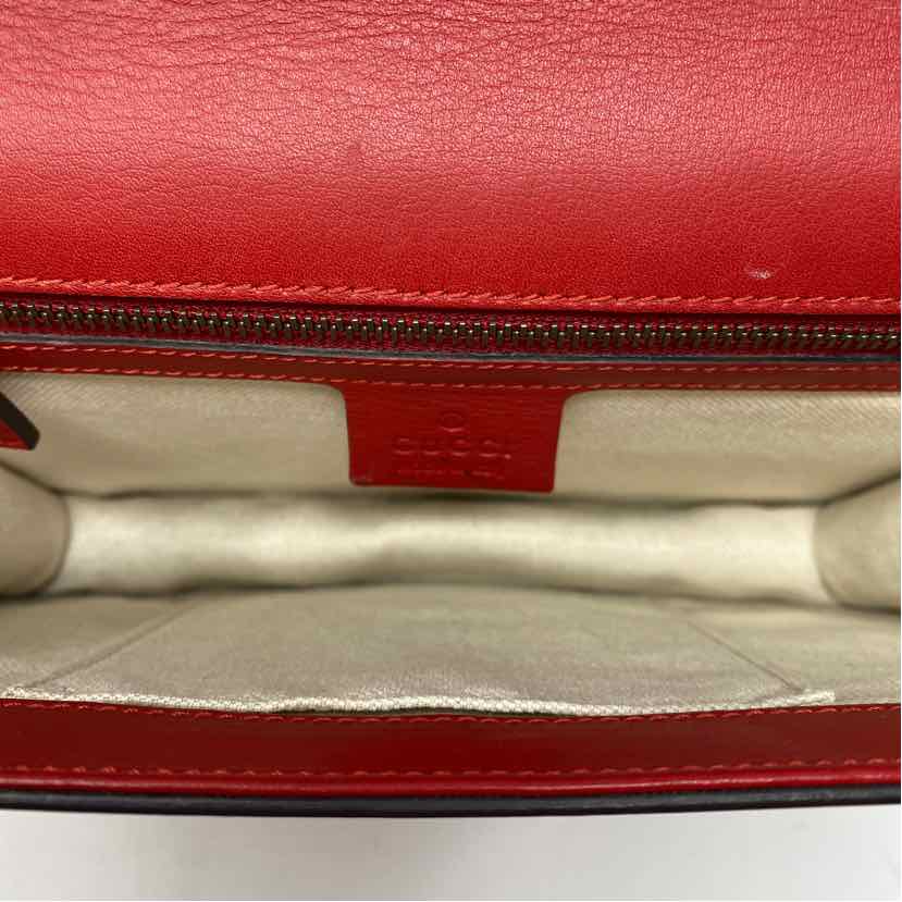 Pre-Owned Gucci Red Leather Designer Handbag