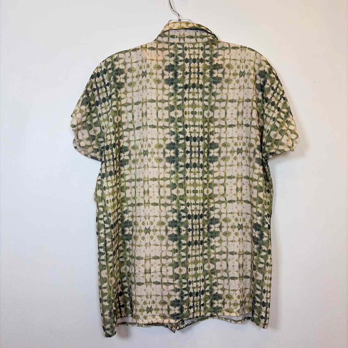 Pre-Owned Size S/M KBeach Green Print Top