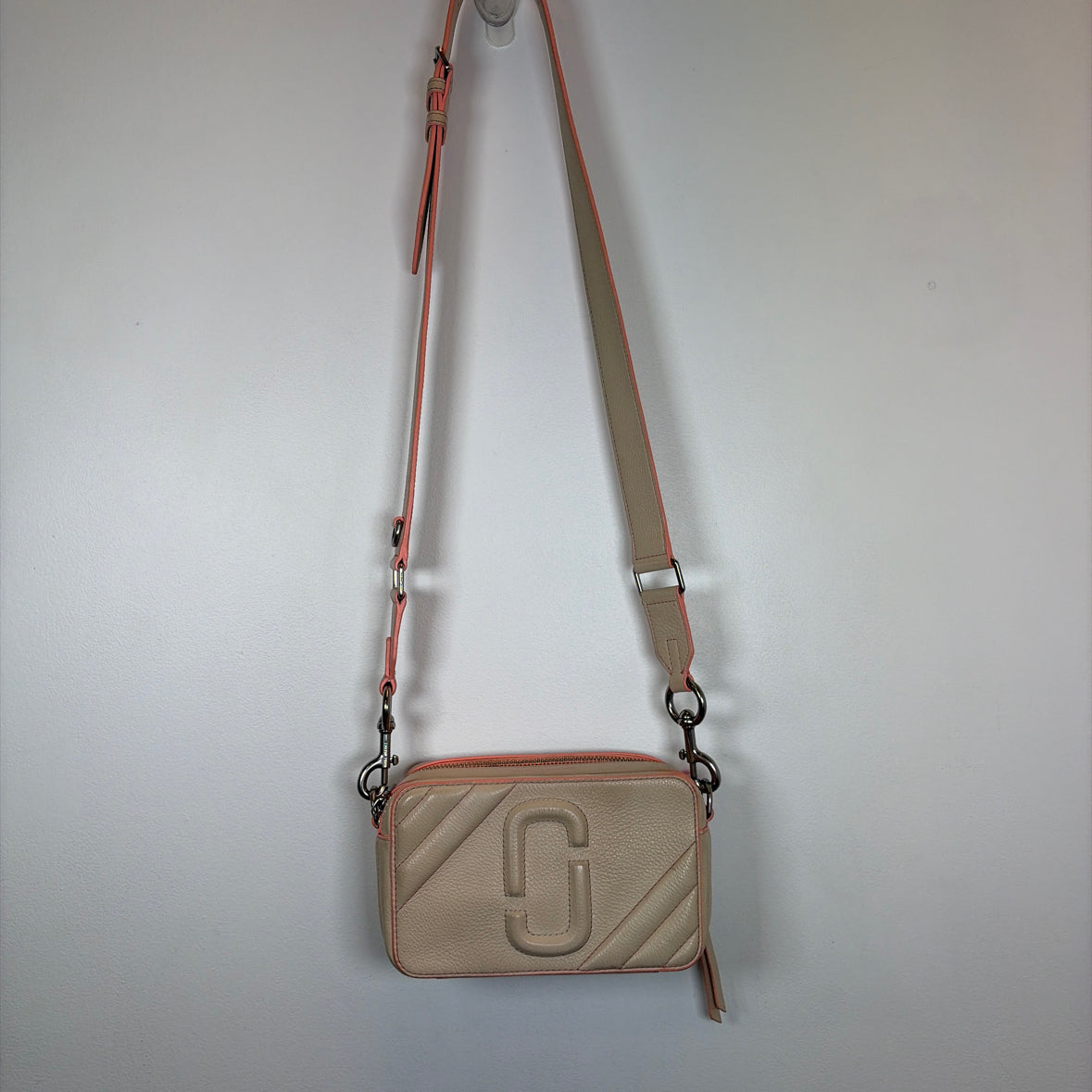 Pre-Owned Marc Jacobs Cream Leather Handbag