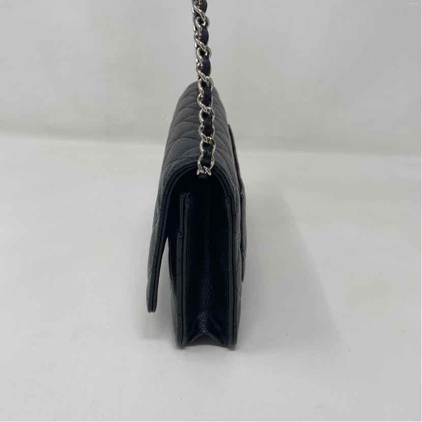 Pre-Owned Chanel Black Leather Designer Handbag