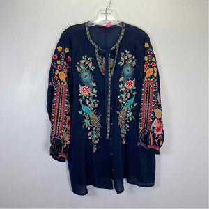 Pre-Owned Size L Johnny Was Navy Floral Top