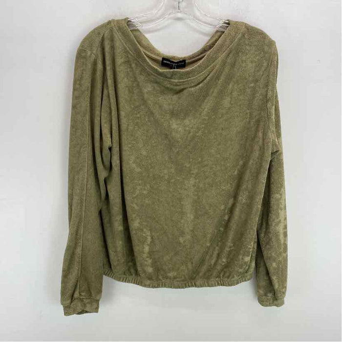 Pre-Owned Size M Generation Love Green Sweater