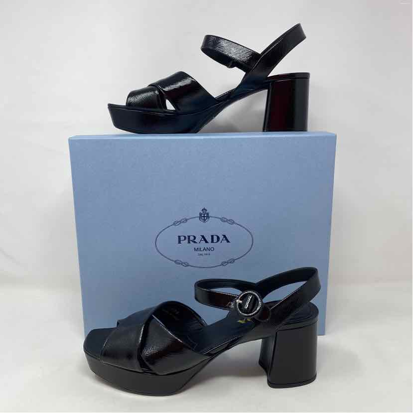 Pre-Owned Prada Black Patent Shoe Size 10.5 Designer Shoes