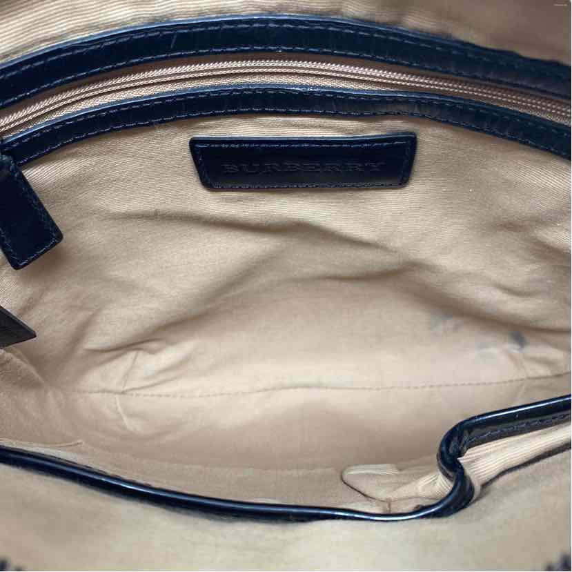 Pre-Owned Burberry Plaid Canvas Designer Handbag
