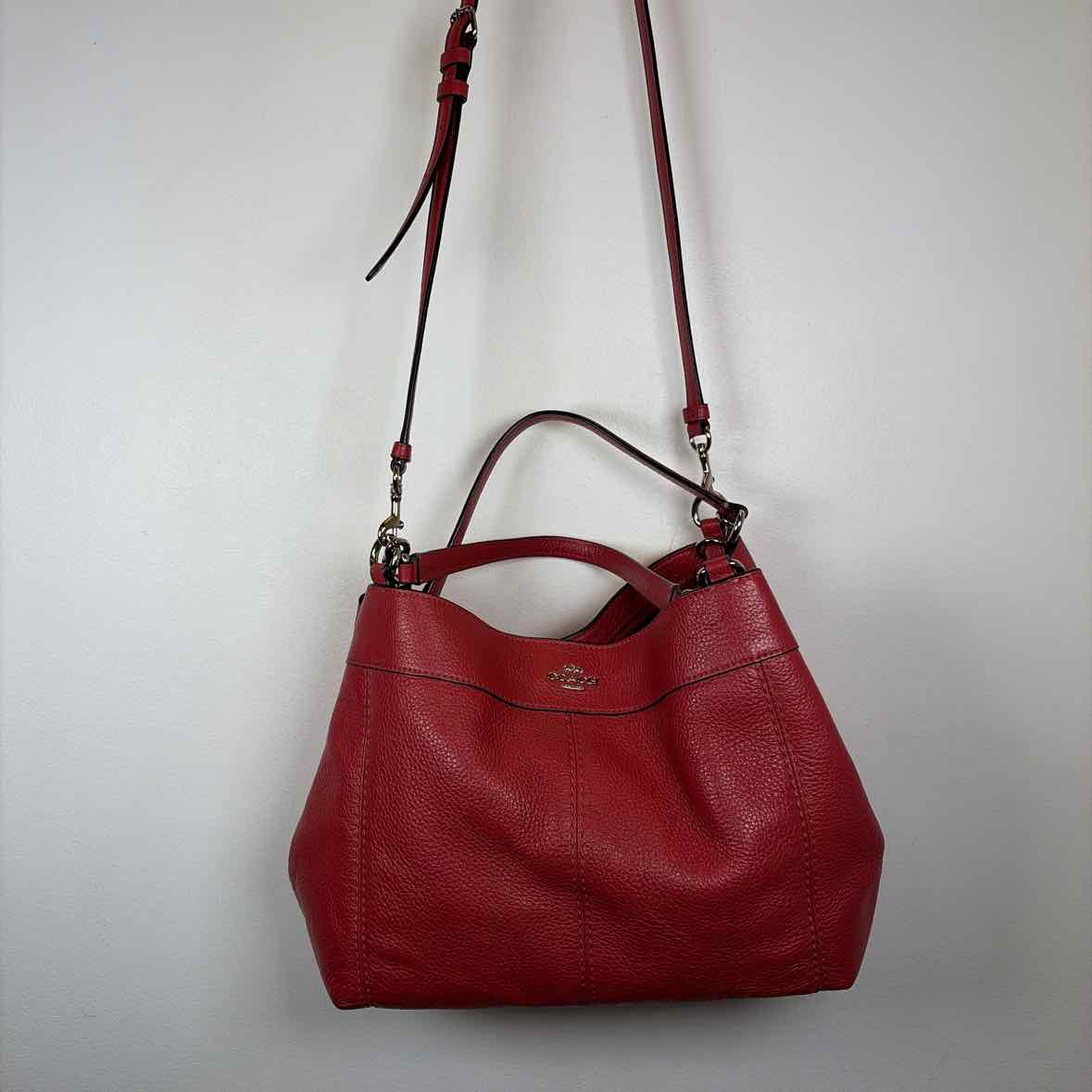 Pre-Owned Coach Hot Pink Leather Handbag