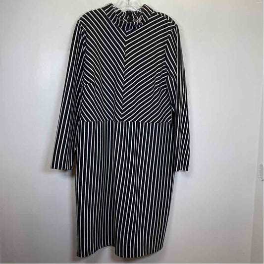 Pre-Owned Size 18/XL Eloqui Stripe Multi Casual Dress