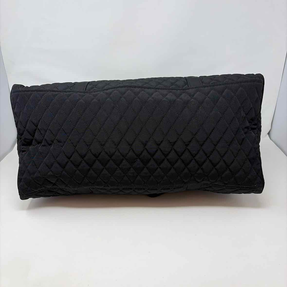 Pre-Owned Vera Bradley Black Fabric Handbag