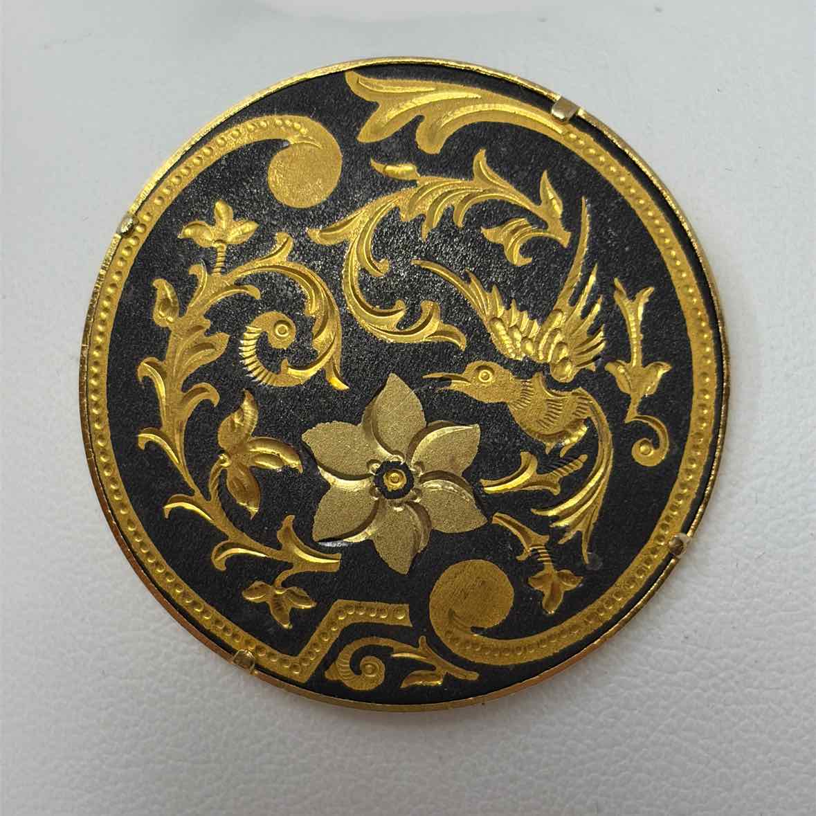 Pre-Owned Gold Brooch