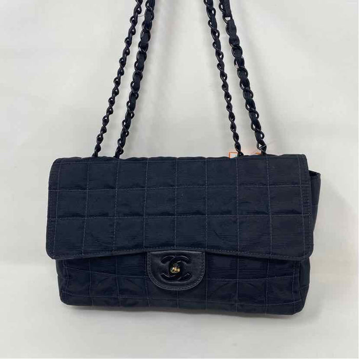 Pre-Owned Chanel Black Nylon Designer Handbag