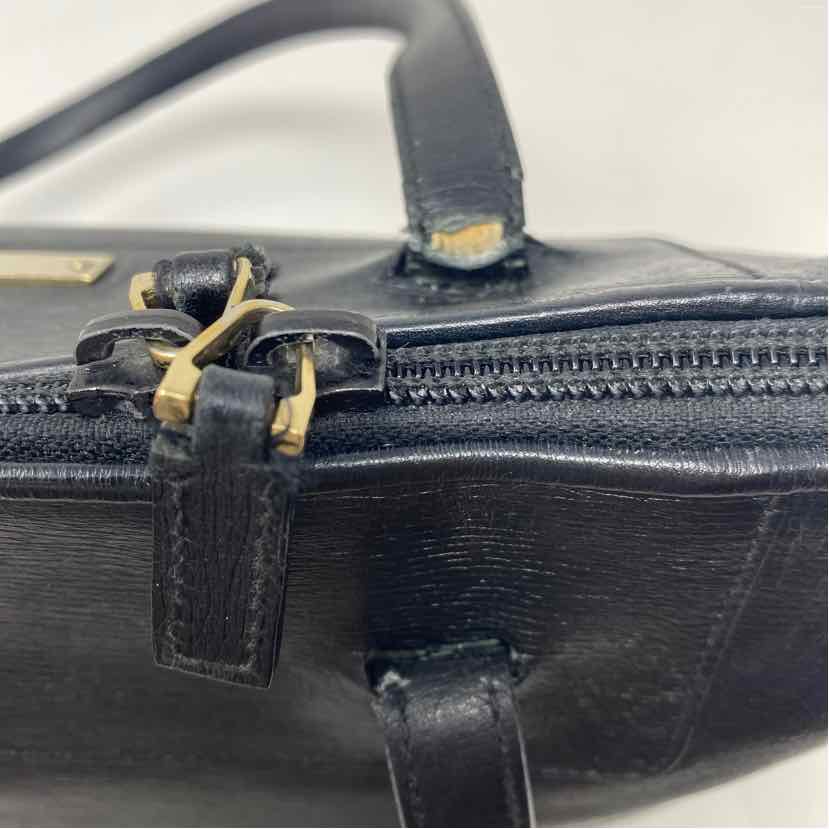 Pre-Owned Gucci Black Leather Designer Handbag