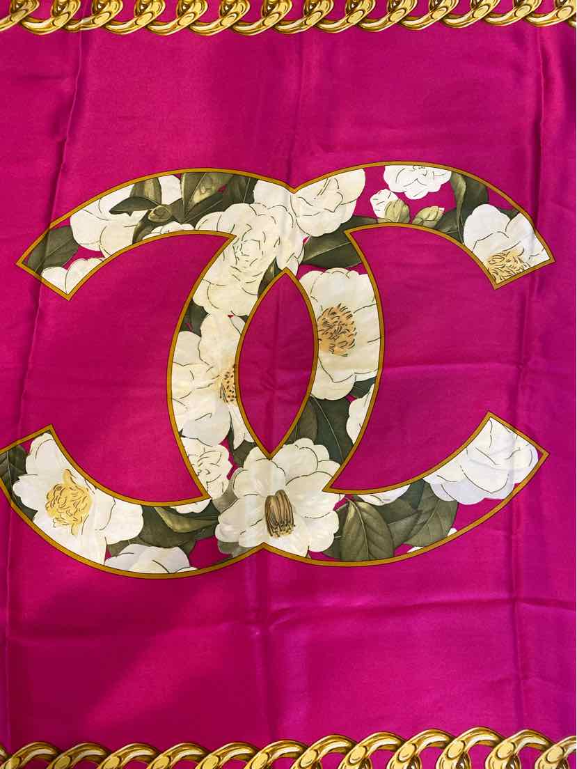 Pre-Owned Chanel Pink Silk Designer Scarf
