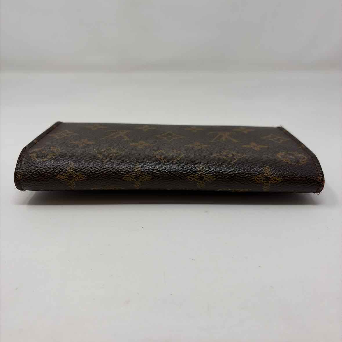 Pre-Owned Louis Vuitton Brown Coated Canvas Designer Wallet