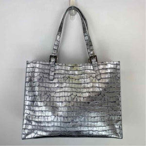 Pre-Owned Lancaster Paris Silver Leather Handbag