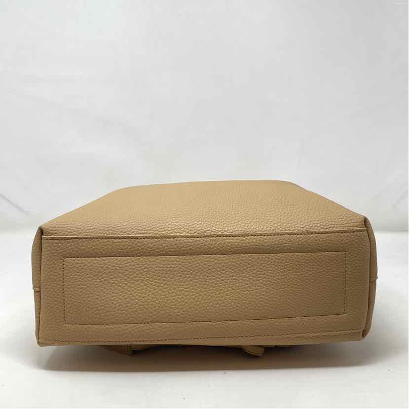 Pre-Owned 8 Other Reasons Beige Pleather Handbag