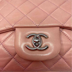 Pre-Owned Chanel Pink Lambskin Designer Handbag