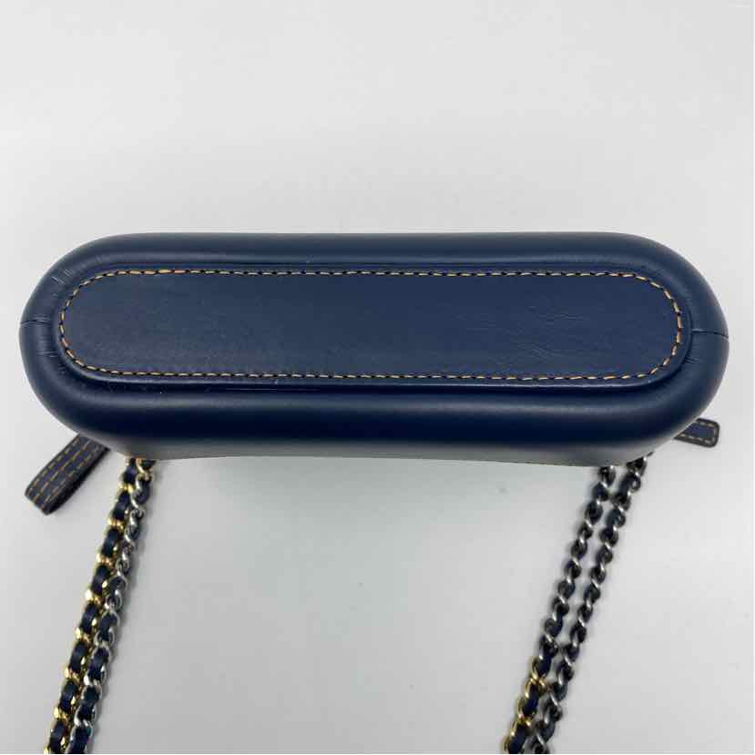 Pre-Owned Chanel Denim Denim Designer Handbag