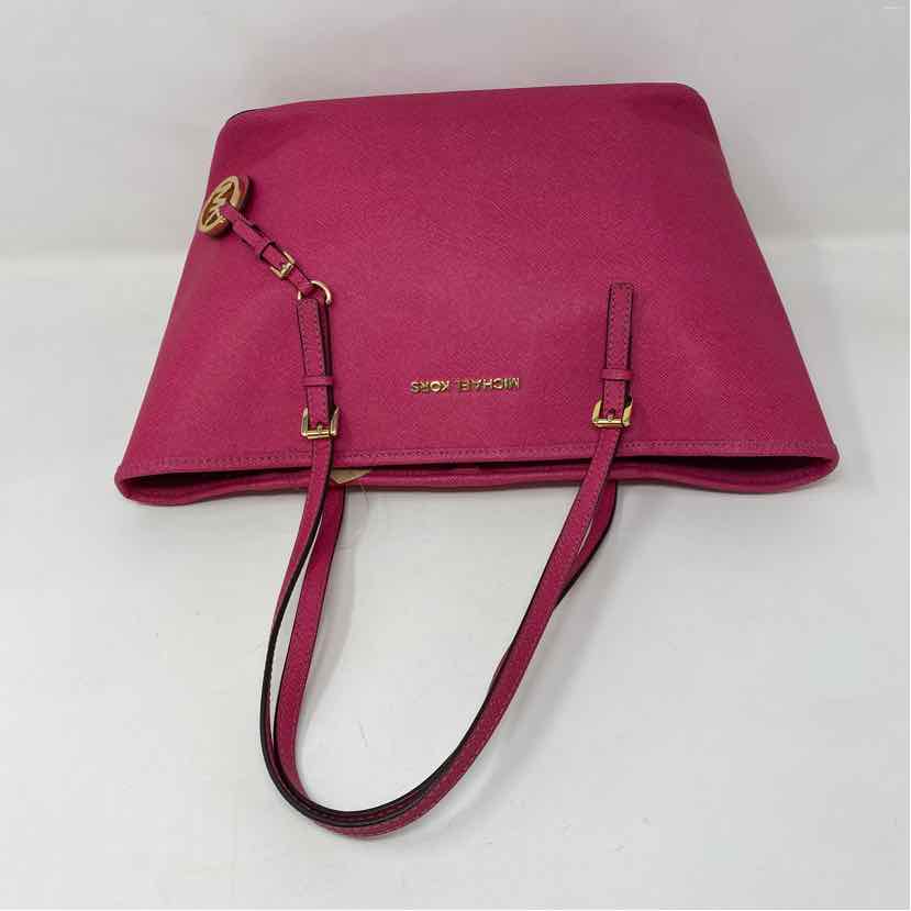 Pre-Owned Michael Kors Fuschia Leather Handbag