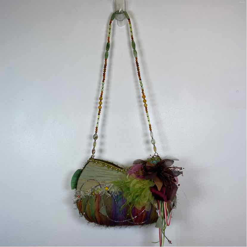 Pre-Owned Mary Frances Green Multi Fabric Handbag