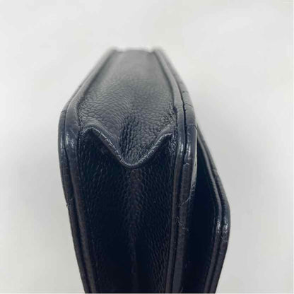 Pre-Owned Chanel Black Leather Designer Handbag