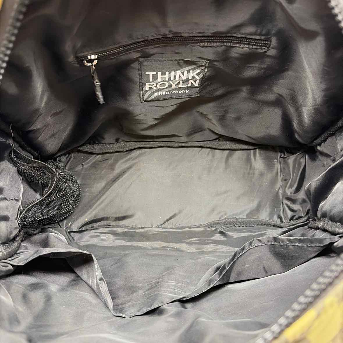 Pre-Owned Think Roylen Camo Nylon Handbag