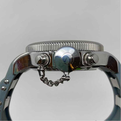 Pre-Owned Invicta Silver Multi Metal Watch