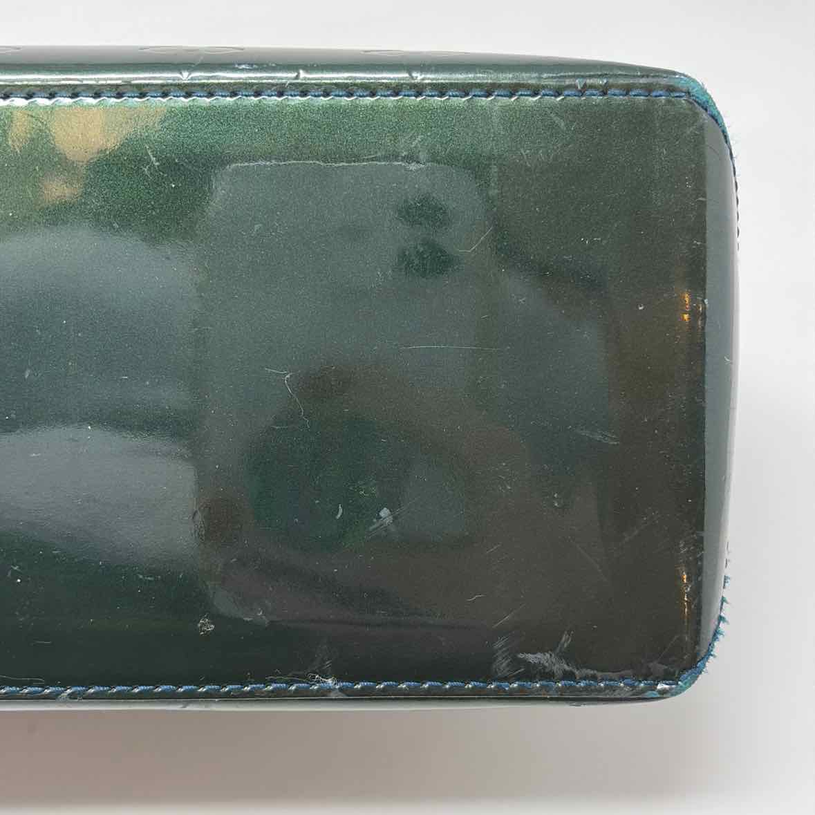 Pre-Owned Louis Vuitton Green Patent Designer Handbag