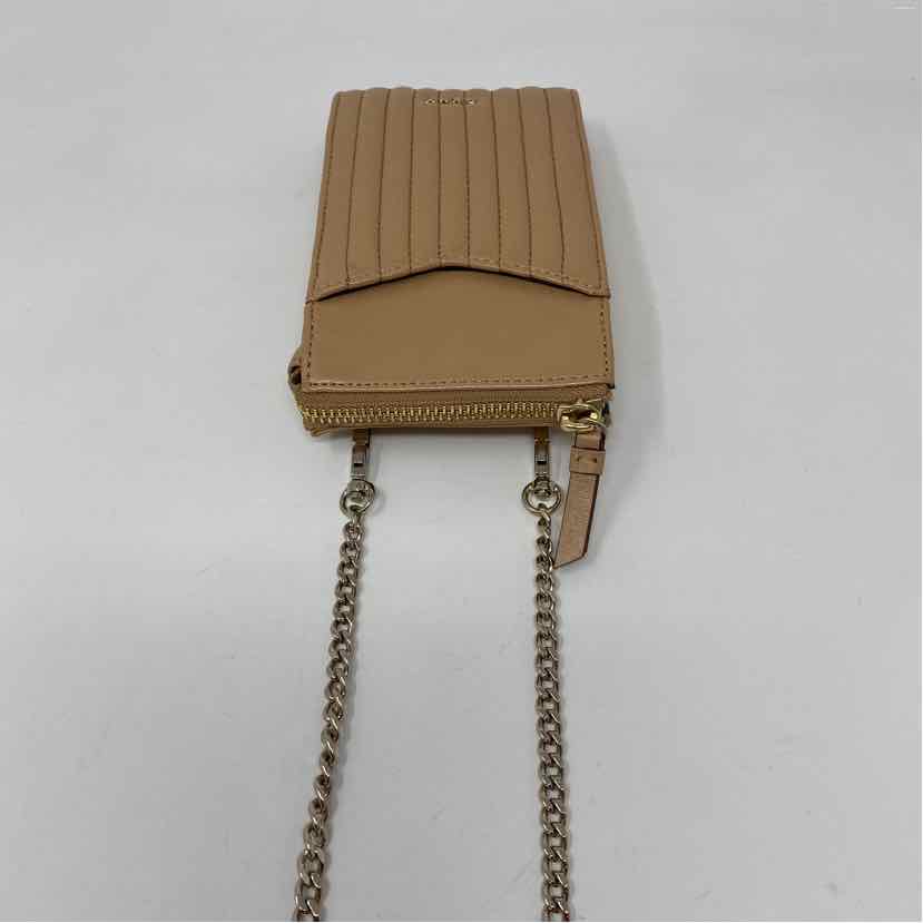 Pre-Owned DKNY Camel Leather Handbag