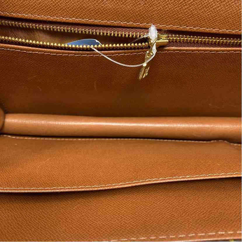 Pre-Owned Louis Vuitton Monogram Canvas Designer Handbag