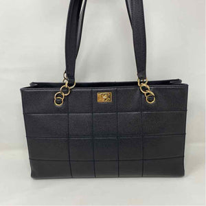Pre-Owned Chanel Black Leather Designer Handbag