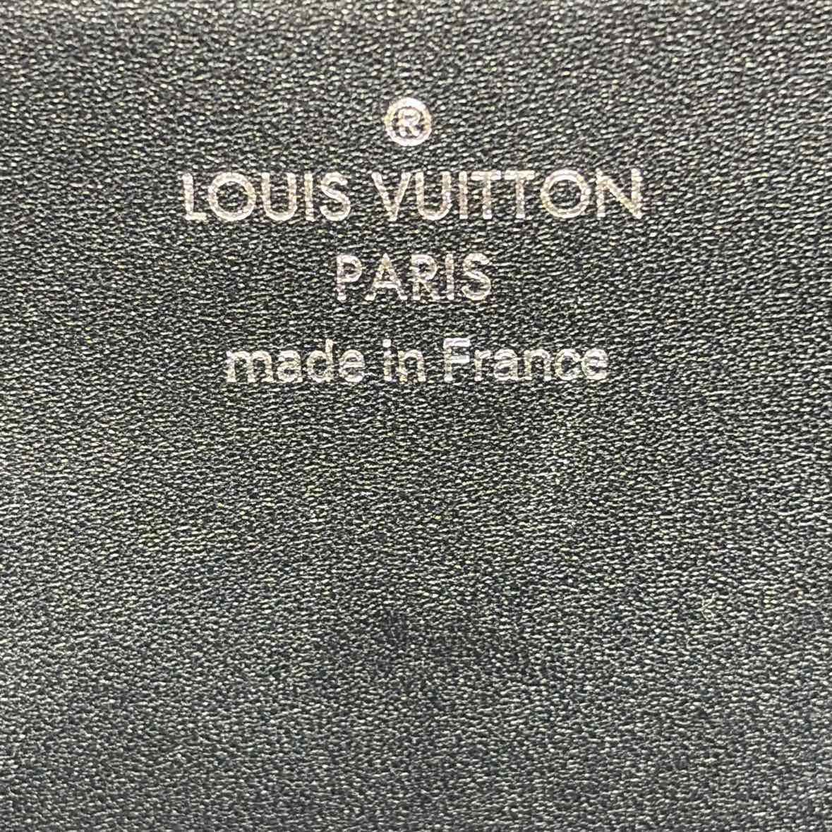 Pre-Owned Louis Vuitton Black Patent Designer Handbag