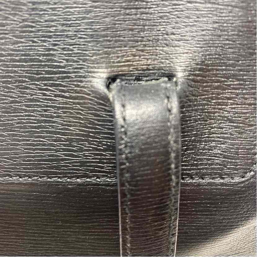 Pre-Owned Gucci Black Leather Designer Handbag