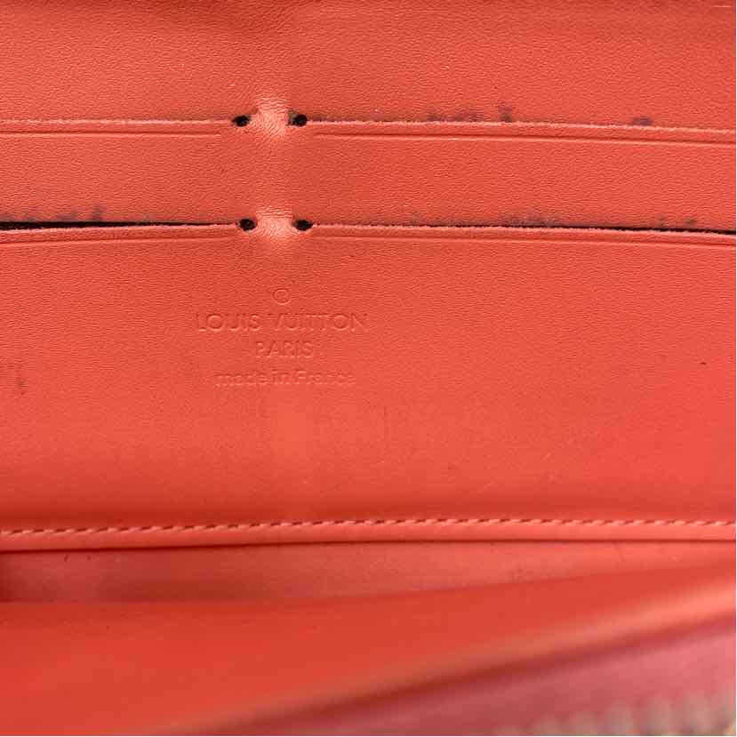 Pre-Owned Louis Vuitton Stripe Multi Patent Designer Wallet