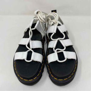 Pre-Owned Shoe Size 6 Doc Martines White Sandals