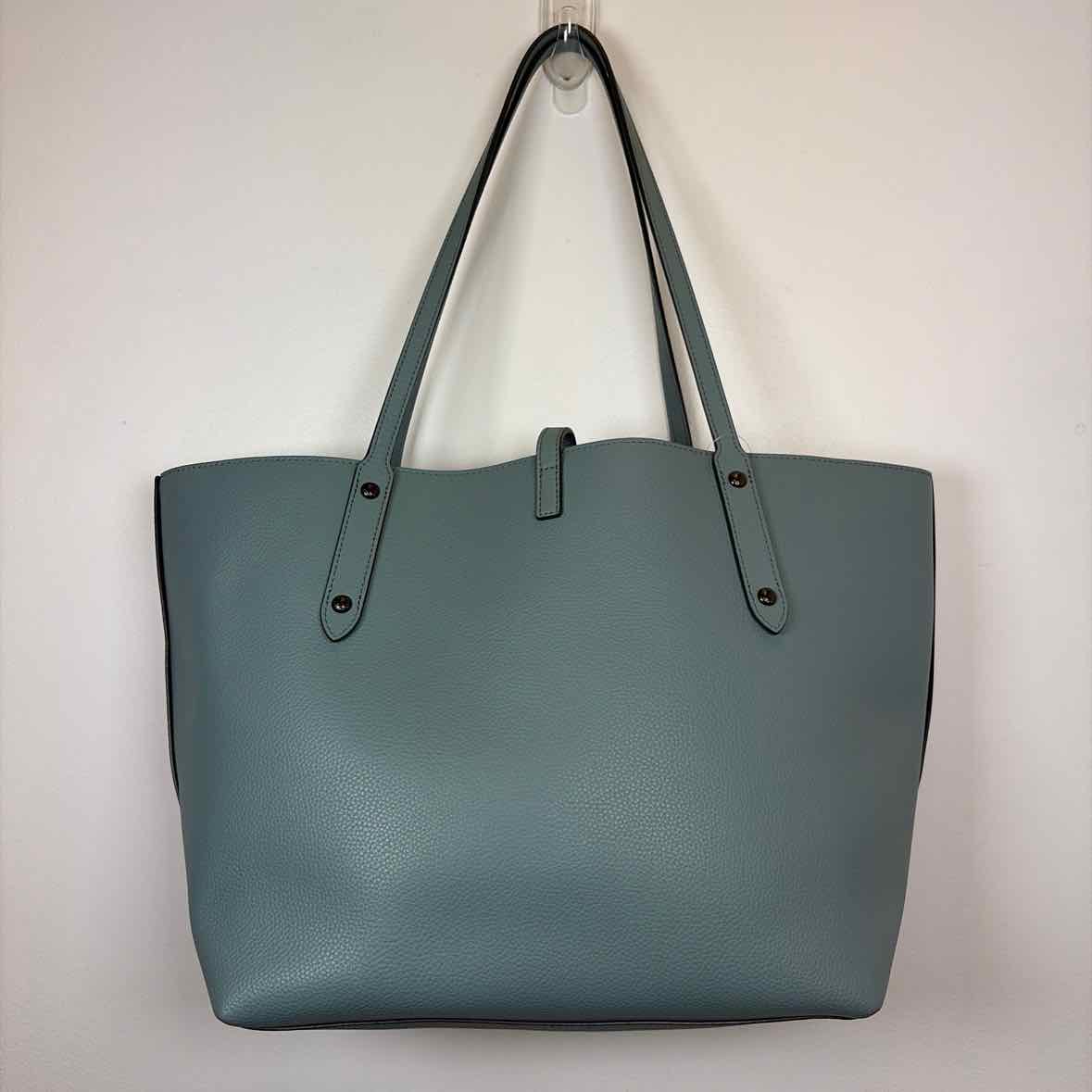 Pre-Owned Coach Turqouise Leather Handbag