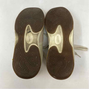 Pre-Owned Shoe Size 7.5 Earth Taupe Casual