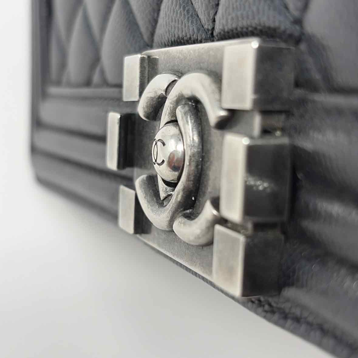 Pre-Owned Chanel Black Leather Designer Handbag