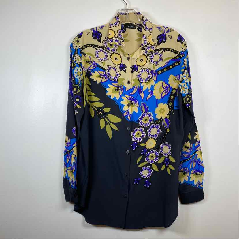 Pre-Owned Size 6/M Etro Blue Multi Top