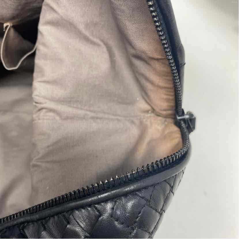 Pre-Owned Bottega Veneta Black Leather Designer Handbag