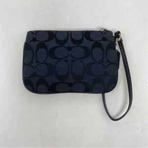 Pre-Owned Coach Black Canvas Wristlet