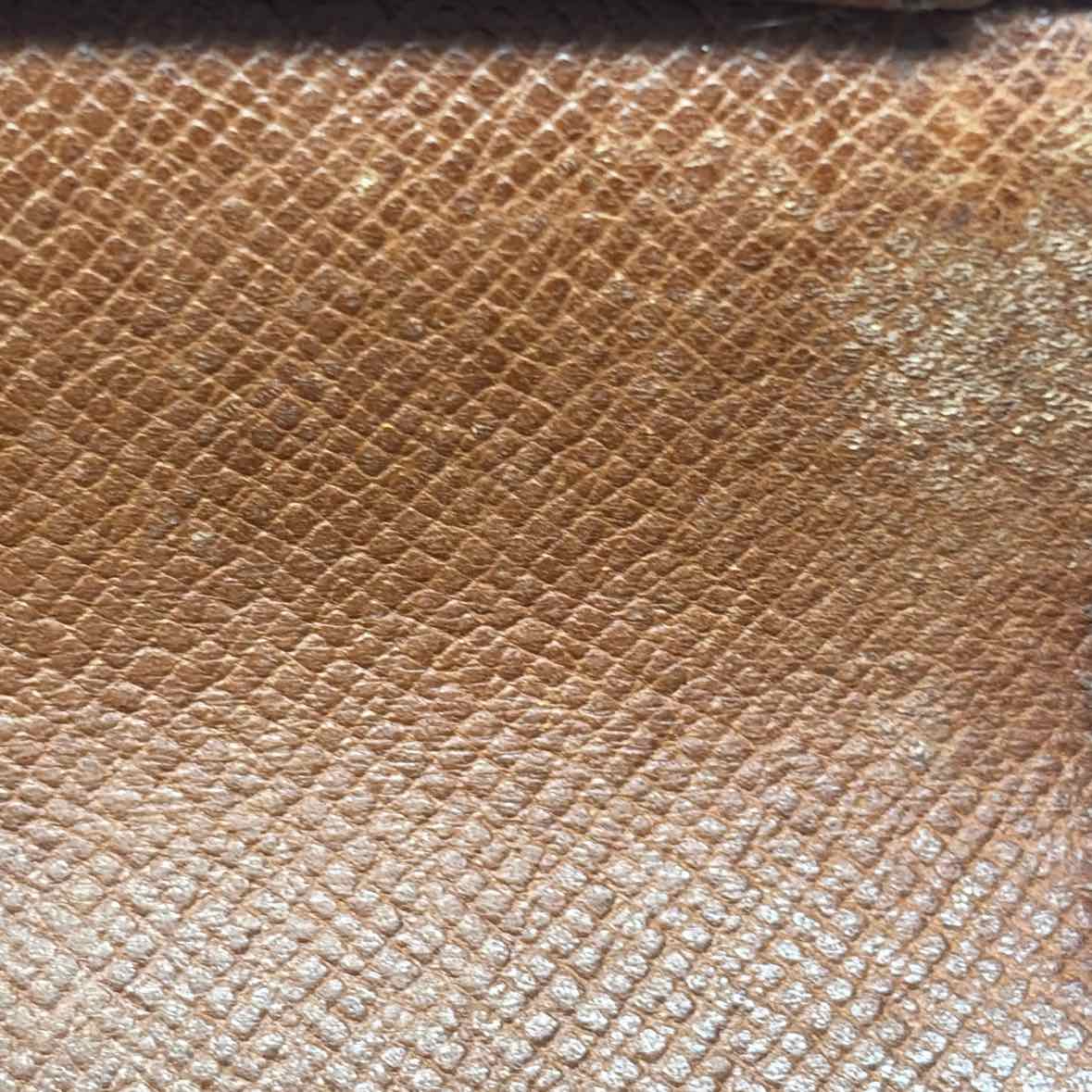 Pre-Owned Louis Vuitton Brown Leather Designer Wallet