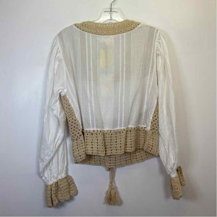 Pre-Owned Size M Elan Tan/White Top