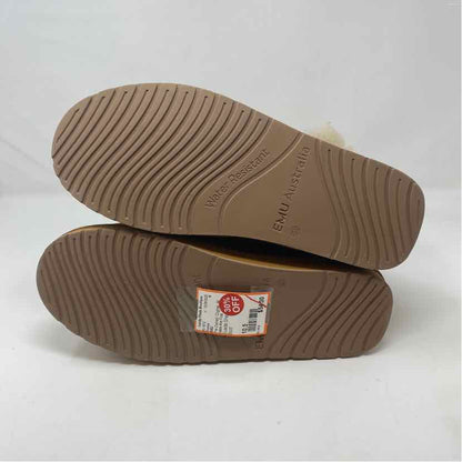 Pre-Owned Shoe Size 10.5 EMU Cognac Booties