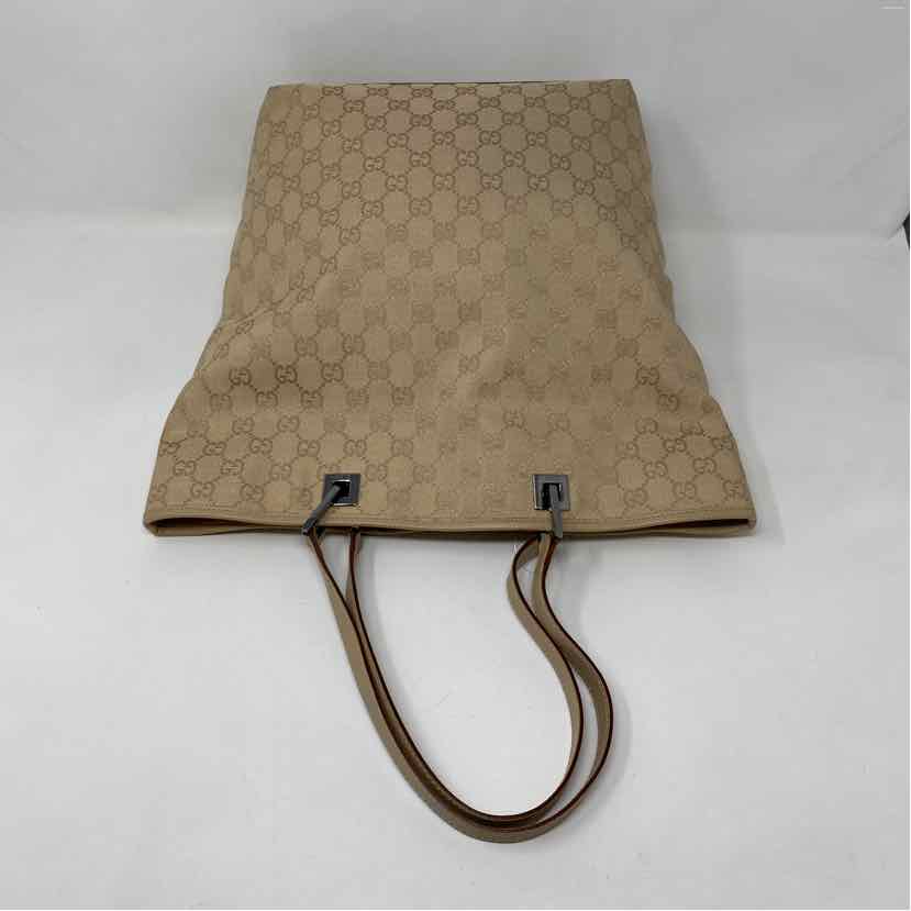 Pre-Owned Gucci Cream Canvas Designer Handbag