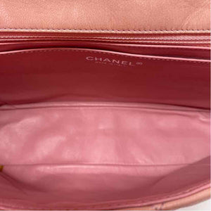 Pre-Owned Chanel Pink Lambskin Designer Handbag