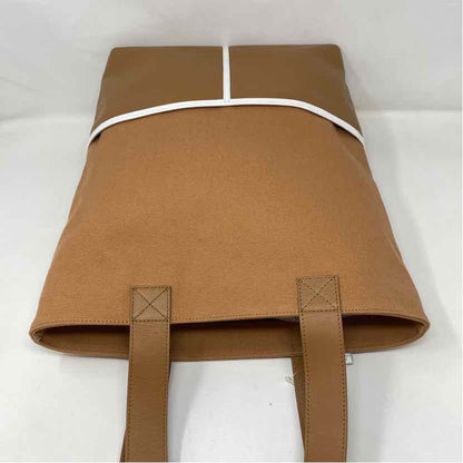 Pre-Owned Wimbledon Tan/White Fabric Handbag