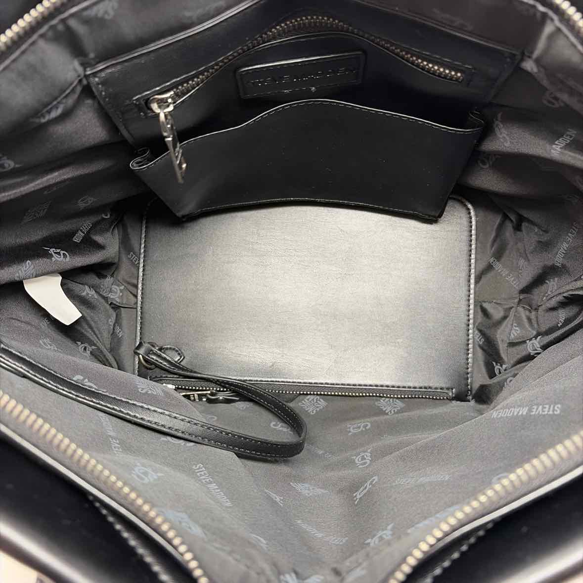 Pre-Owned Steve Madden Black Pleather Handbag