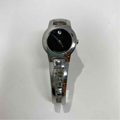 Pre-Owned Movado Silver Stainless Steel Watch