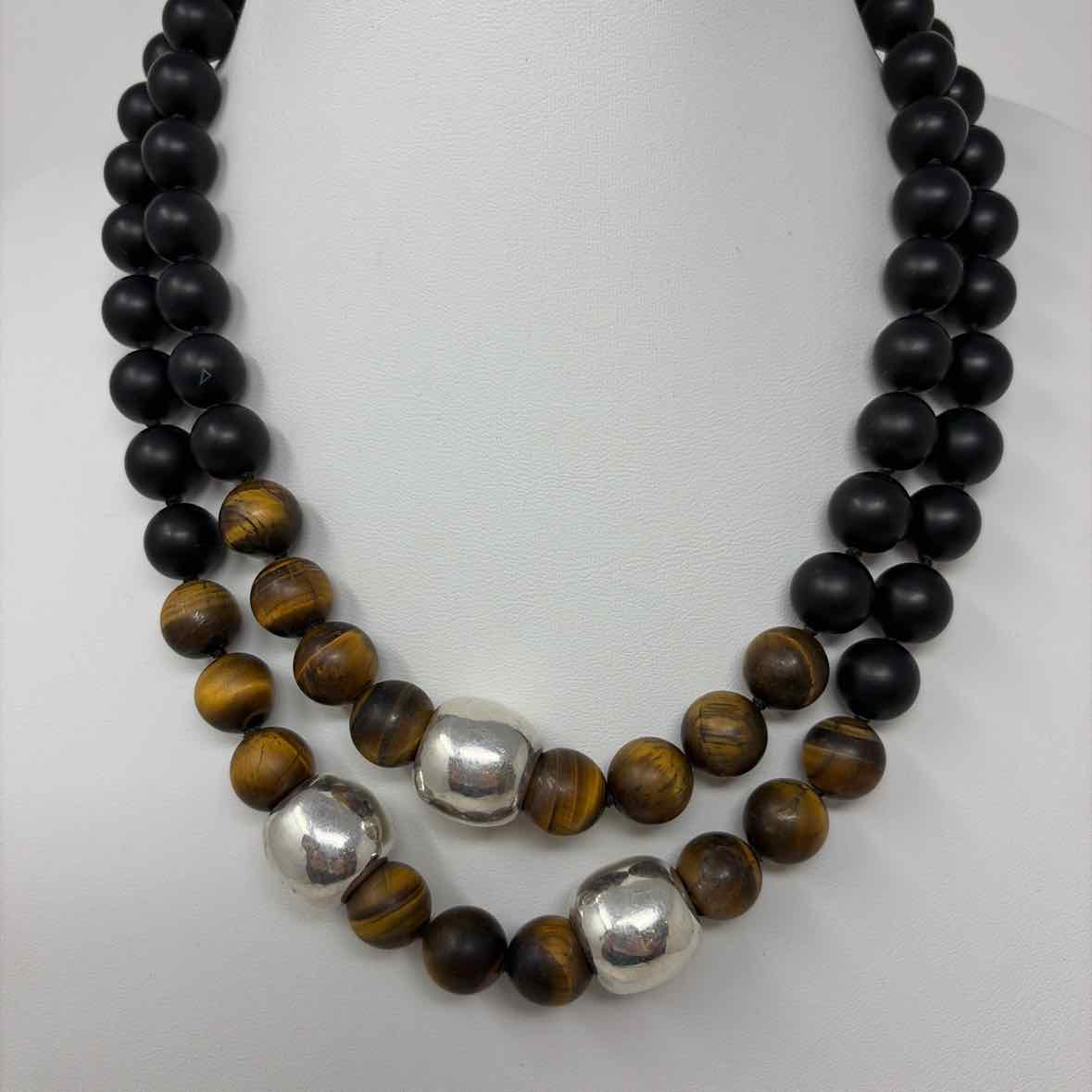 Pre-Owned Boutique Black/Brown Stones Necklace