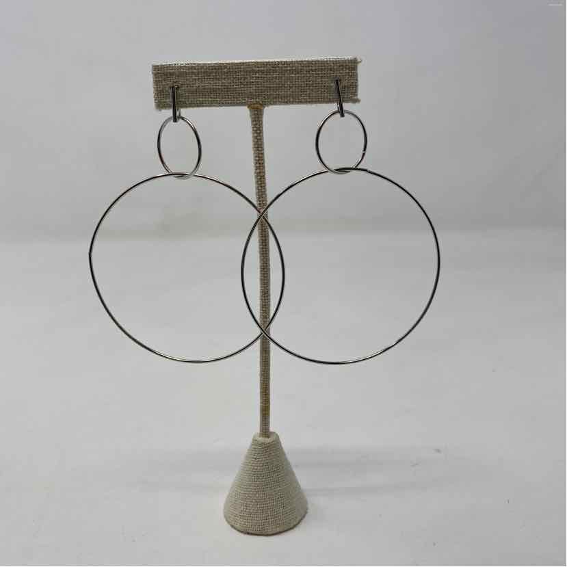 Pre-Owned Silver Earrings