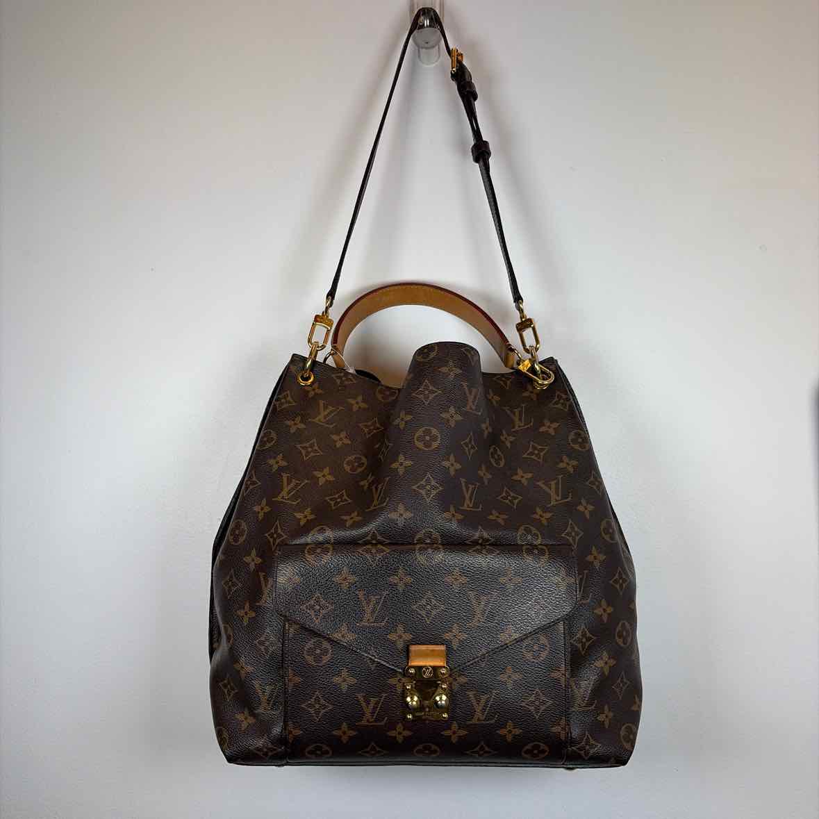 Pre-Owned Louis Vuitton Monogram Coated Canvas Designer Handbag